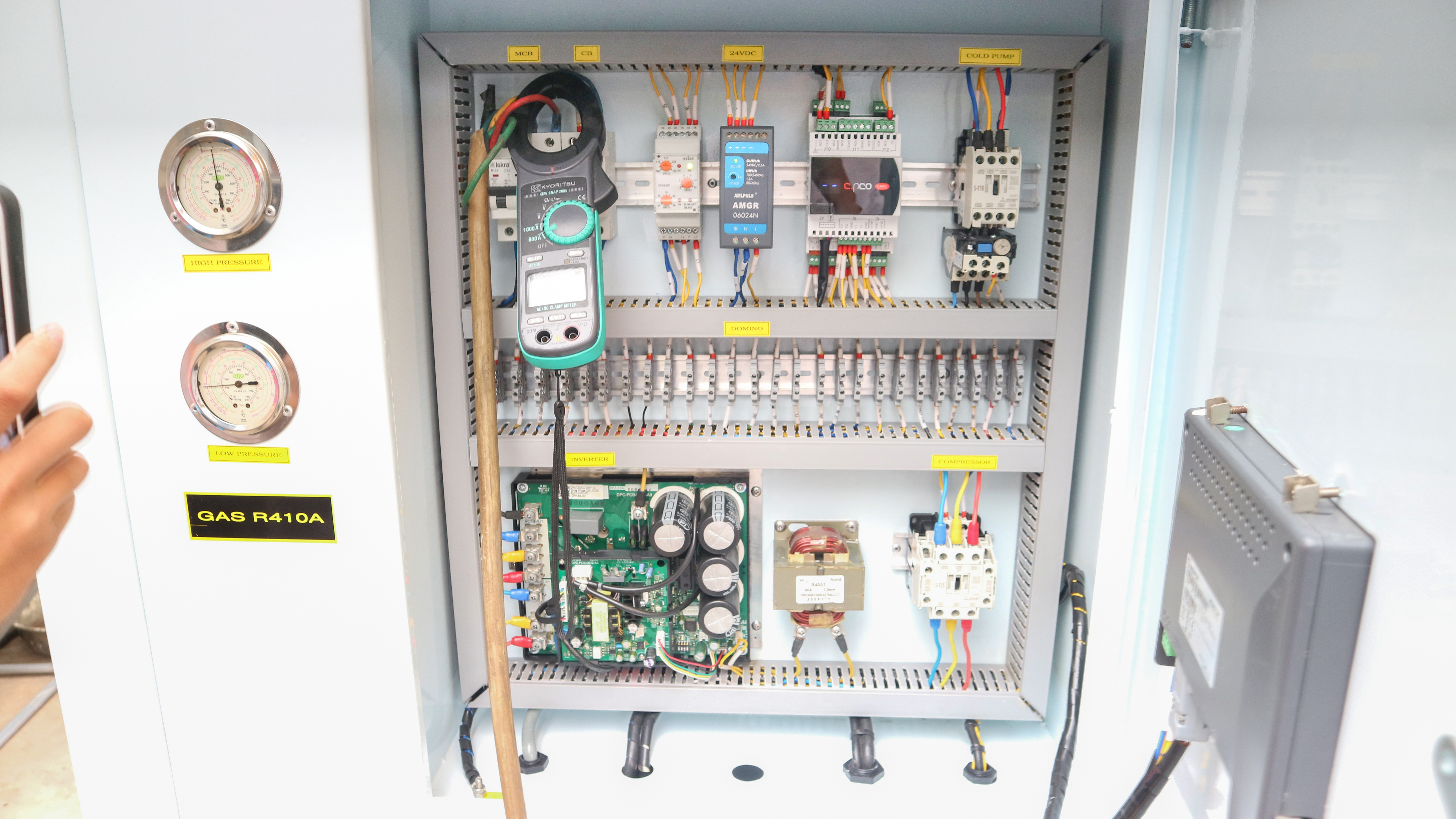 M&aacute;y l&agrave;m lạnh nước DC Inverter