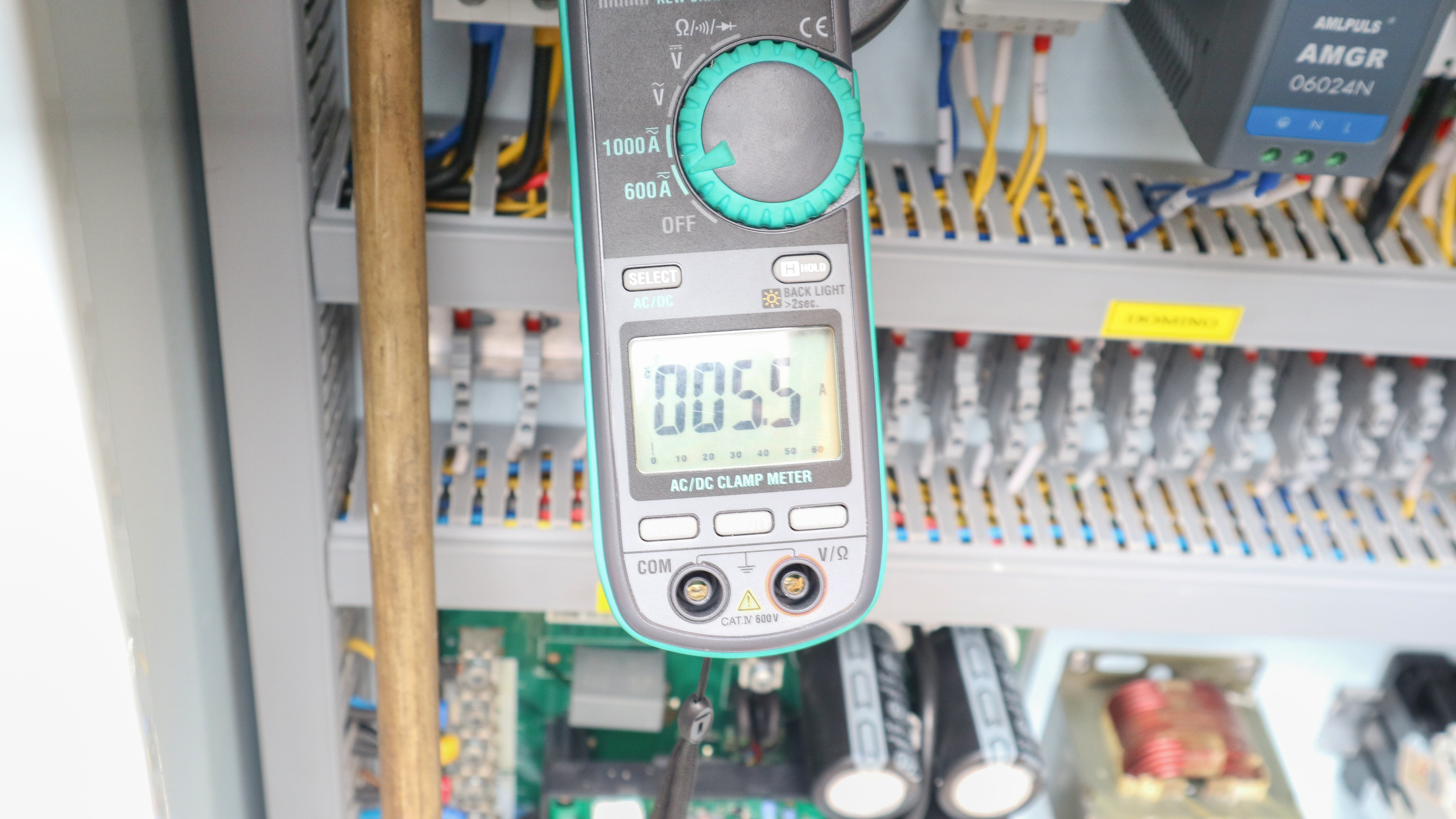 D&ograve;ng ti&ecirc;u thụ điện thấp