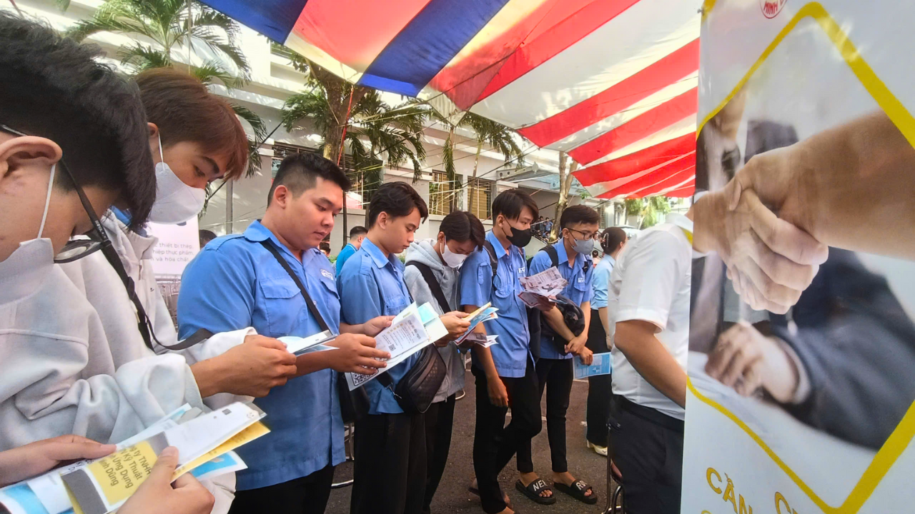 Ngày hội việc làm Cao Thắng 2025 - công ty Minh Dũng tham gia tuyển dụng