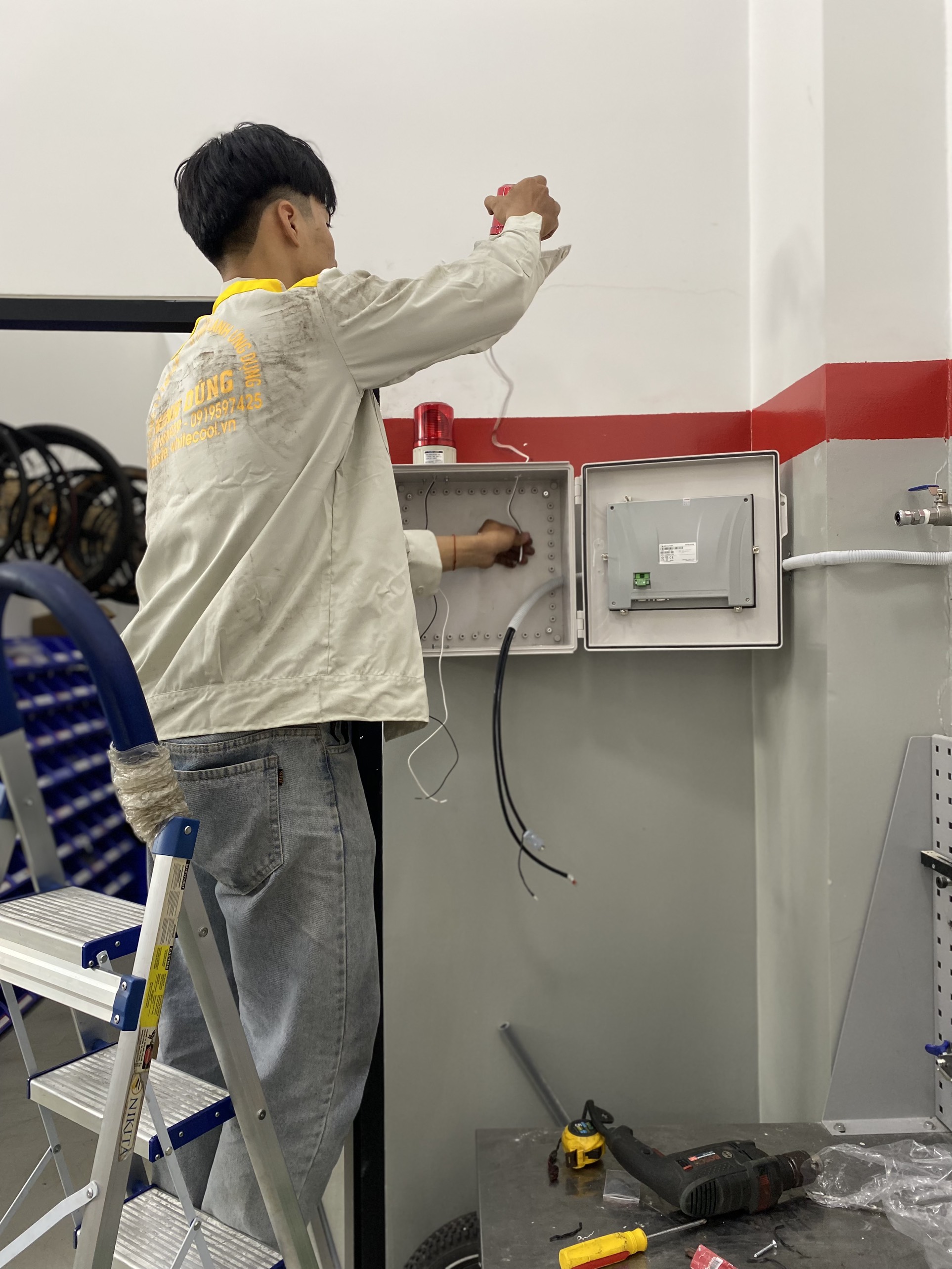 CUNG CẤP MÁY LÀM LẠNH NƯỚC CHILLER INVERTER 15HP CHO CÔNG TY SPECIALIZED BICYCLES COMPONENTS